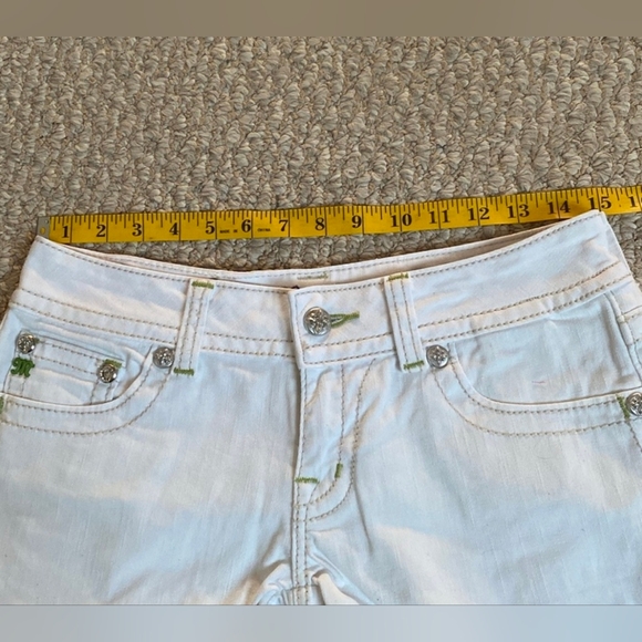 Embroidered White Jean Shorts for Women - Picture 5 of 5